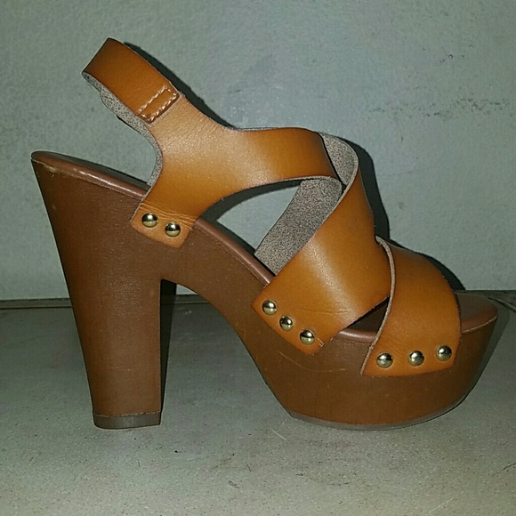 Mossimo Tan Heels - Picture 5 of 8